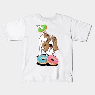 Basset hound eating doughnuts Kids T-Shirt